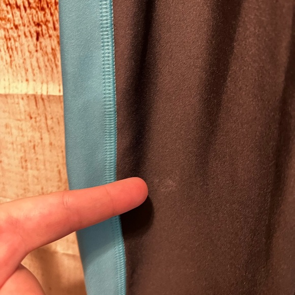 Under Armour compression pants women’s size Medium - Picture 9 of 10